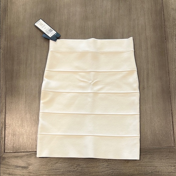 Elegant Cream Bandage Skirt - Picture 1 of 1